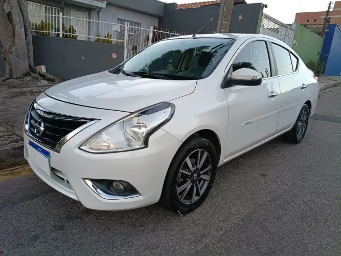 Nissan Versa SL Direct 1.6 16V Flex Aut. (pcd) 2020