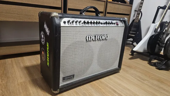 Amplificador Valvulado Meteoro Vulcano G200