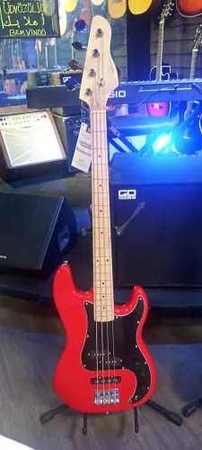 Baixo Giannini GP 102 