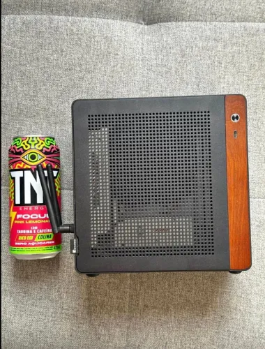 Gabinete Jonsbo NV10 + Fonte Flex 600w
