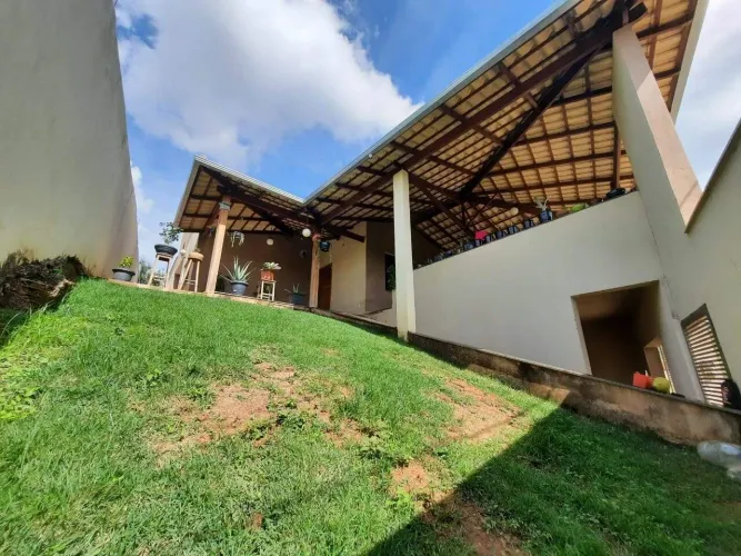 CASA PARA VENDA - VALE DAS AOREIRAS - ITAÚNA MG