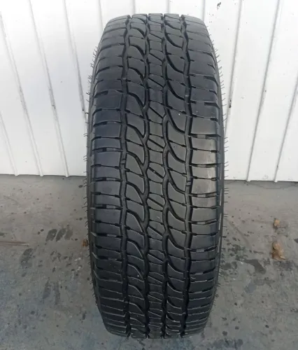 Pneu 245/70 aro 16 90% Michelin seminovo