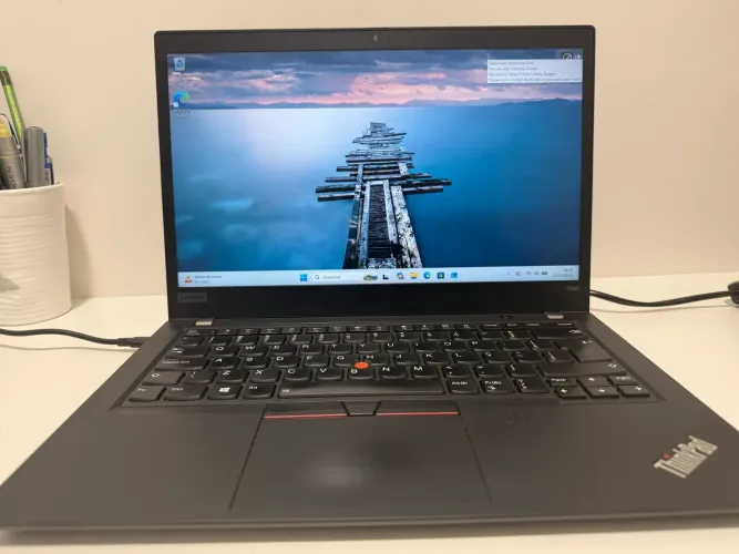 Lenovo ThinkPad T490 i5 16GB SSD Ultra Rápido
