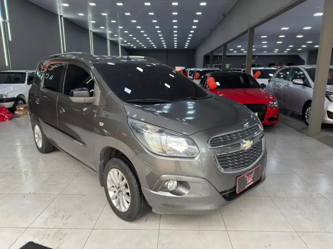 Chevrolet Spin Advantage 1.8 8V Econo.flex 5P Aut. 2014