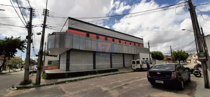More na Parquelândia - Kitnet com 1ª Locação - O aluguel baixou, últimas unidades. Cód.880