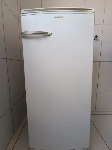 Vende-se geladeira, 500$