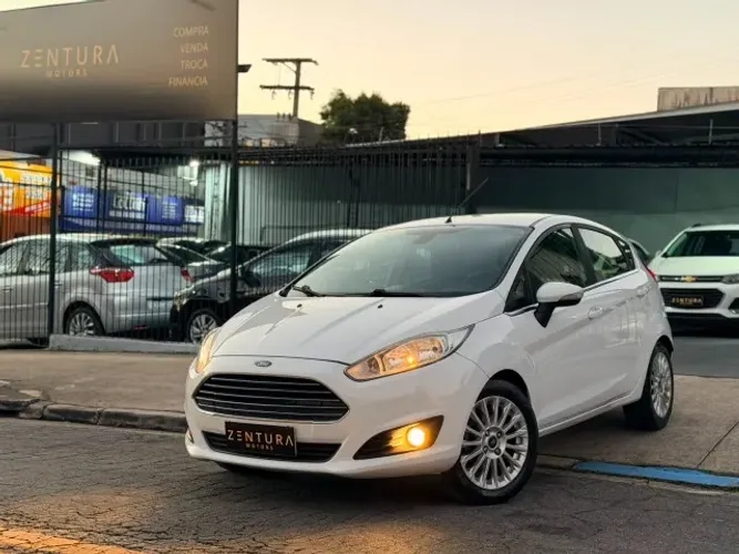 Ford Fiesta Titanium 1.6 16V Flex Mec. 2015