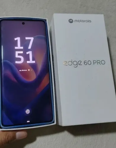 Smartphone Motorola Edge 60 pro novo
