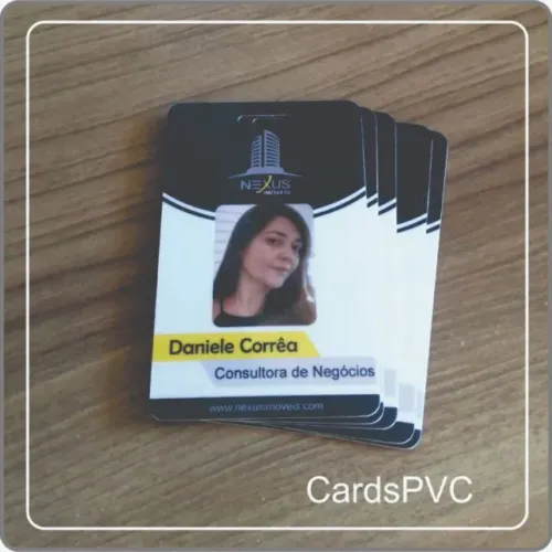 10 crachás + cordão personalizado ! bandas e empresas