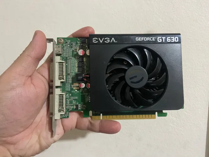 Placa de video GT630 1GB