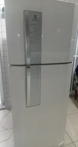 Geladeira Electrolux Frost Free 427L - Usada