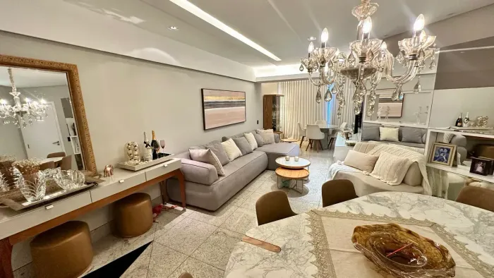 4 Quartos 2 suites e 2 vagas a venda na Praia do canto