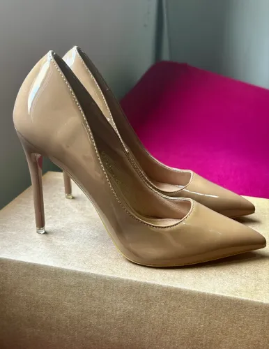 Sandália - Scarpin Bege Bico e salto fino