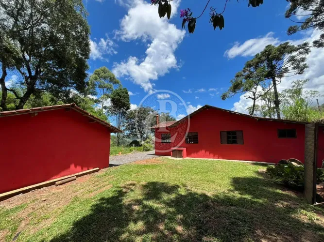 Casa disponível para locação em São Francisco Xavier, bairro Santa Bárbara