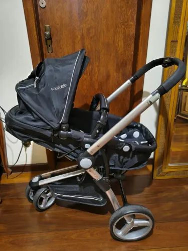 Carrinho Kiddo Com Bebê Conforto 