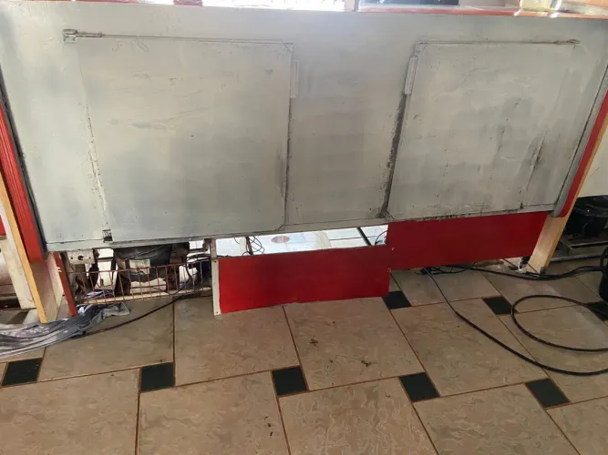 Vendo, freezer balcão, motivo da venda compramos outro, em bom estado de uso