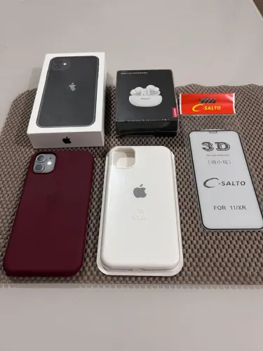 iPhone 11 Todo Original com Capinha,Película e Fone Bluetooth.
