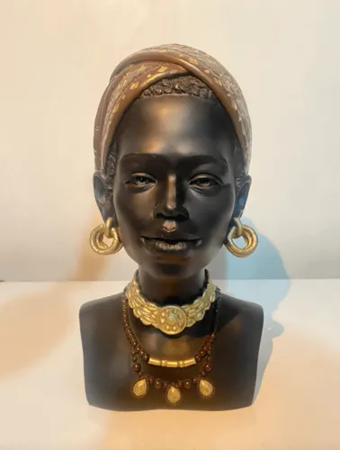 busto decorativo mulher africana