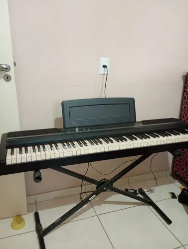 Piano Digital korg sp 170s