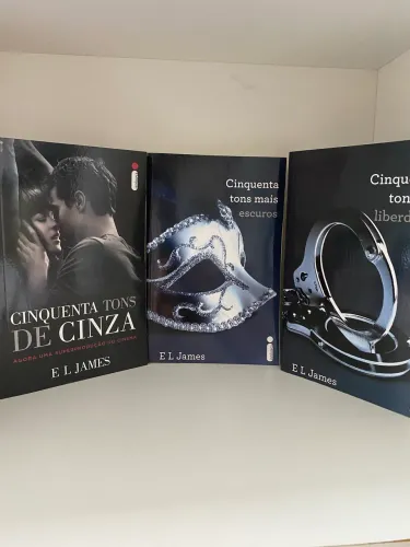Livros Trilogia Cinquenta Tons de Cinza + Grey