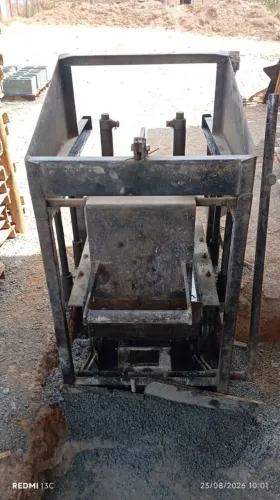Máquina de fazer bloco de concreto