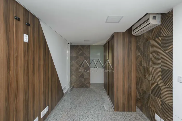 Sala à Venda ou Locação no Funcionários | 171 m²