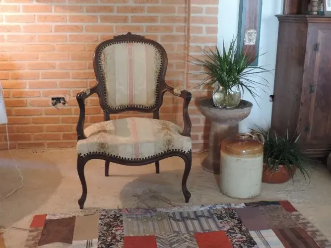 2 Cadeiras Luiz XV de jacarandá, anos 60