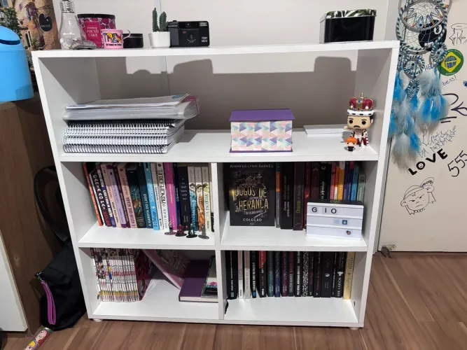 Estante livros - móvel de apoio