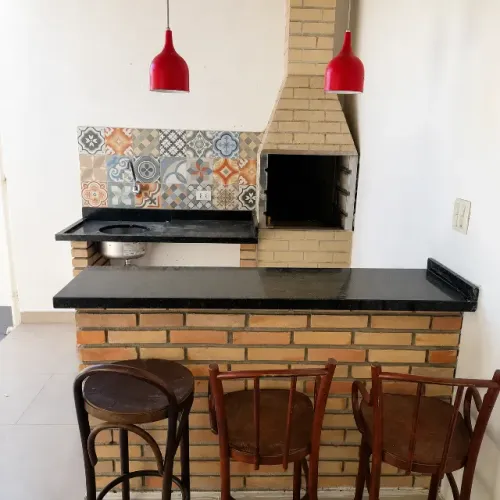 Casa em BERTIOGA para TEMPORADA - 2min da Praia com CHURRASQUEIRA