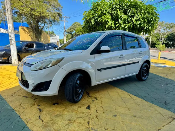 Ford Fiesta 1.6 16V Flex Mec. 5P 2014