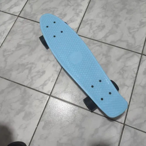 Skate Cruiser Tipo Penny Board - Azul Claro com Rodas Pretas + Bolsa de Transporte