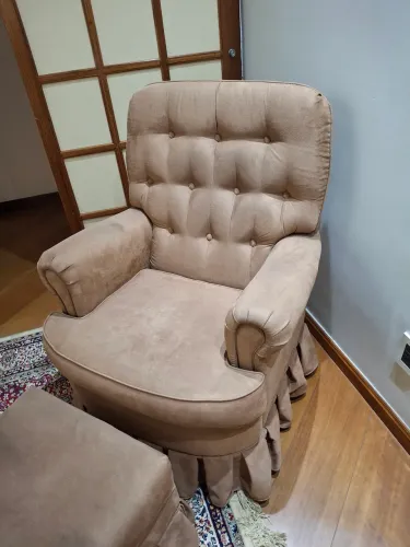 Poltona balanço e giratória