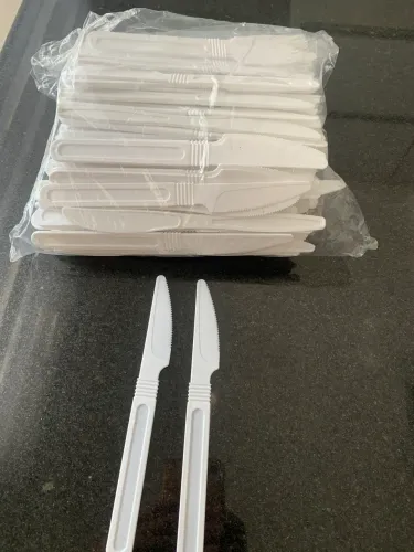 Facas descartáveis novas