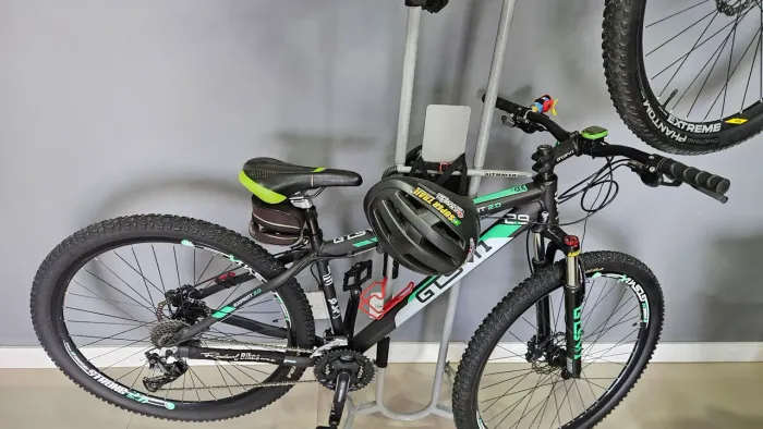 Vendo MTB Aro 29 GTSM1 27 marchas 