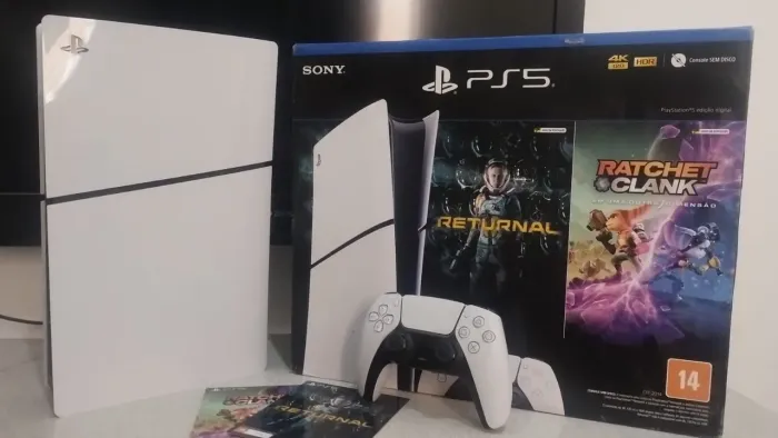 Playstation 5 slim 1Tb digital + 2 jogos em código