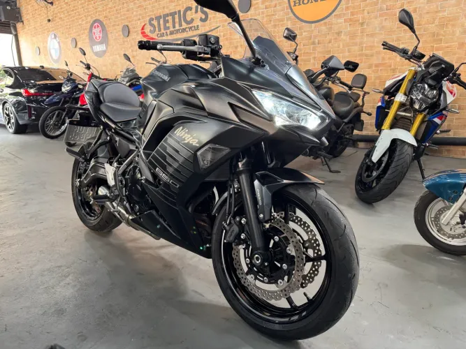 KAWASAKI NINJA 650 R 2025 | GARANTIA DE FÁBRICA