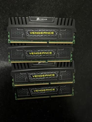 Memória ram vengeance corsair ddr3 (4 pentes de 4 gb) 1600 mhz