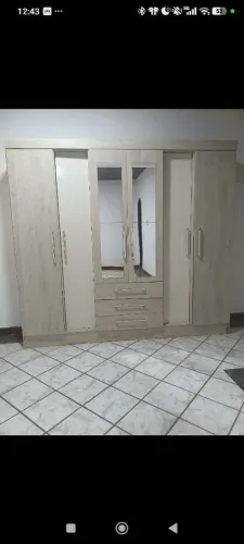 Guarda-roupa Casal 6 portas com Espelho