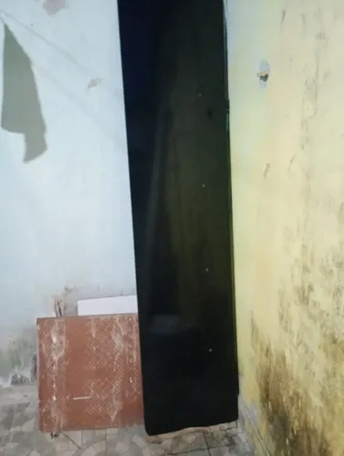 BALCÃO DE VIDRO PARA MESA AMERICANA COM 2 CADEIRAS 