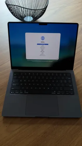 MacBook Pro M5