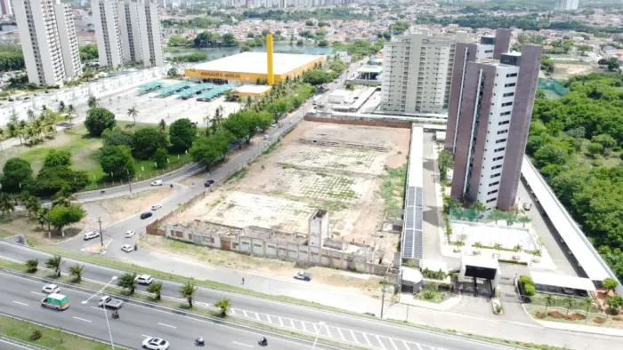 Imóvel para aluguel e venda possui 10352 metros quadrados