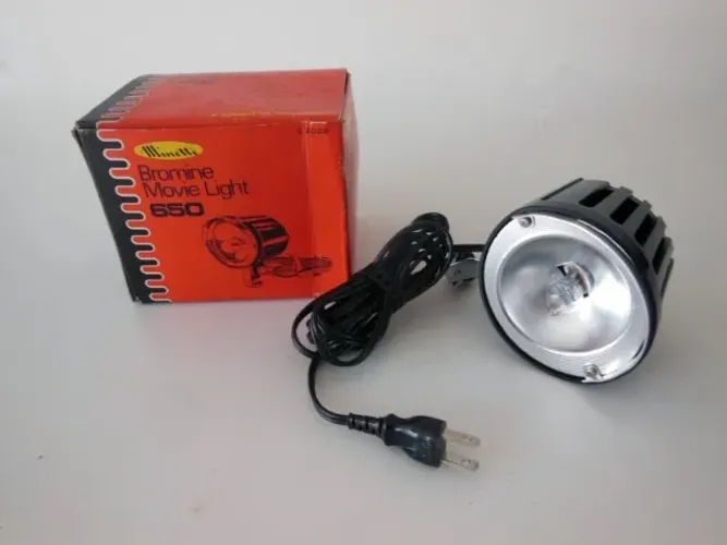 Luz De Cinema Vintage Minette Bromine 650w Na Caixa Original