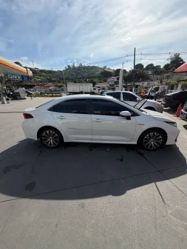 Toyota Corolla Altis Prem. Hybrid 1.8 Flex AUT 2020