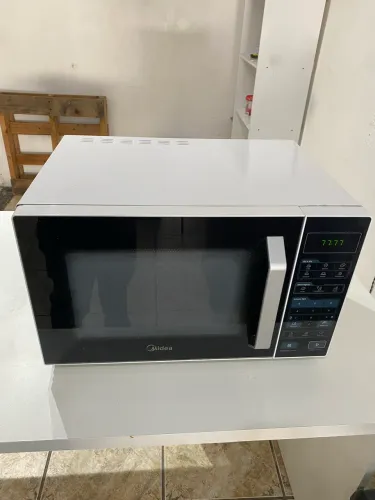 Microondas Midea 35 litros SEMI NOVO - ENTREGO