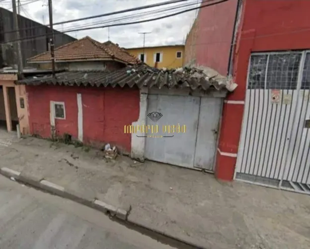 Casa à Venda com 5 Quartos Próximo a Estação no Centro de Suzano - SP