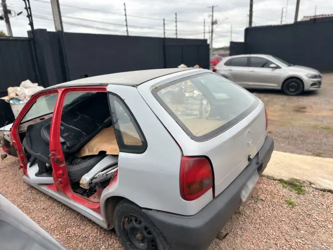 Volkswagen Gol Geração II 1.0 16V 70cv MI Gasolina Mec. (1000) 2P 1999