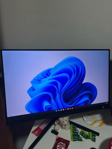 Monitor philips 180hz 27 polegadas usado por 3 meses só