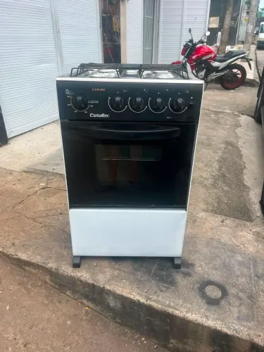 VENDO ESTE FOGÃO ESMALTEC EM OTIMO ESTADO COM A ENTREGA GRÁTIS