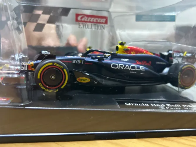 Carrinho F1 Carrera Evolution Red Bull RB20