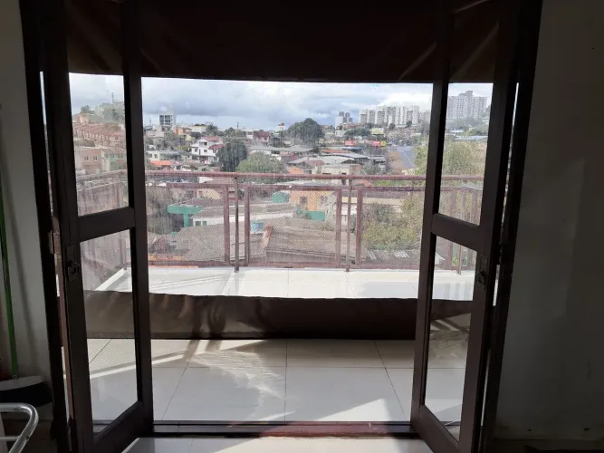 Porta camarão de madeira e vidro